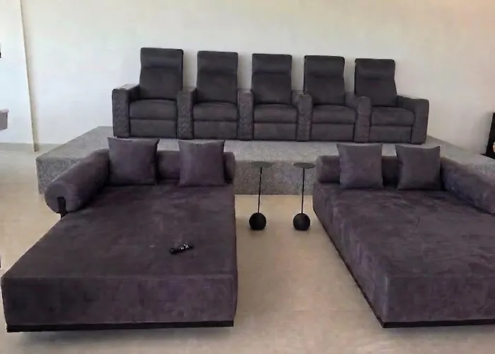 Ocean View Apartment With Own Private Gym Sauna & Plunge Pool
